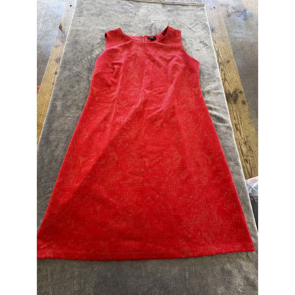 ILE New York Red Shift Sleeveless Dress  with gold pattern Size 14